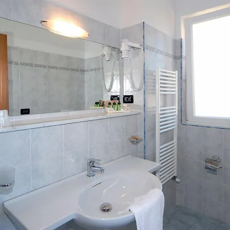 Piccolo Hotell Diano Marina