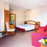 Piccolo Hotel