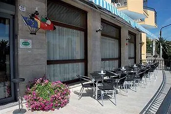 匹克罗酒店 3*