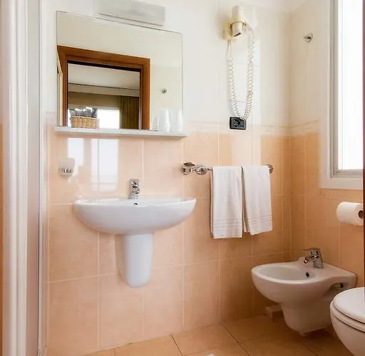 Piccolo Hotell Diano Marina